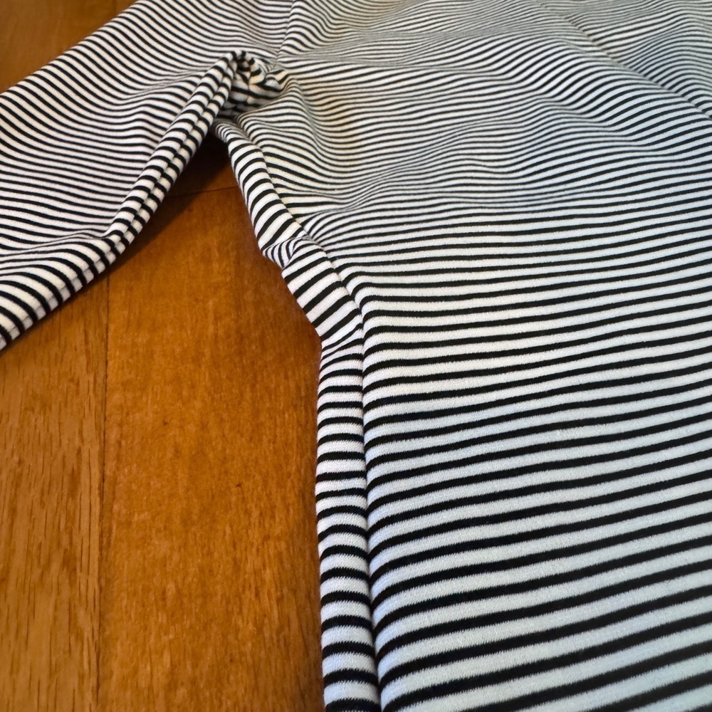 Who What Wear Gray and White Fitted Button Down Shirt​ - Picture 4 of 8